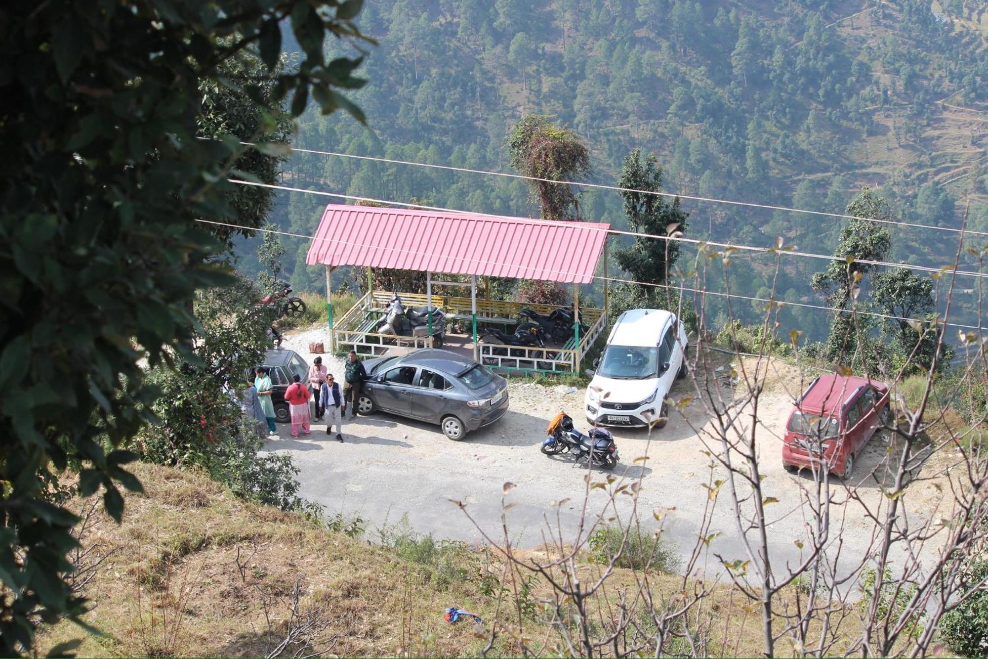 Nivriti Stays Kanatal Extérieur photo