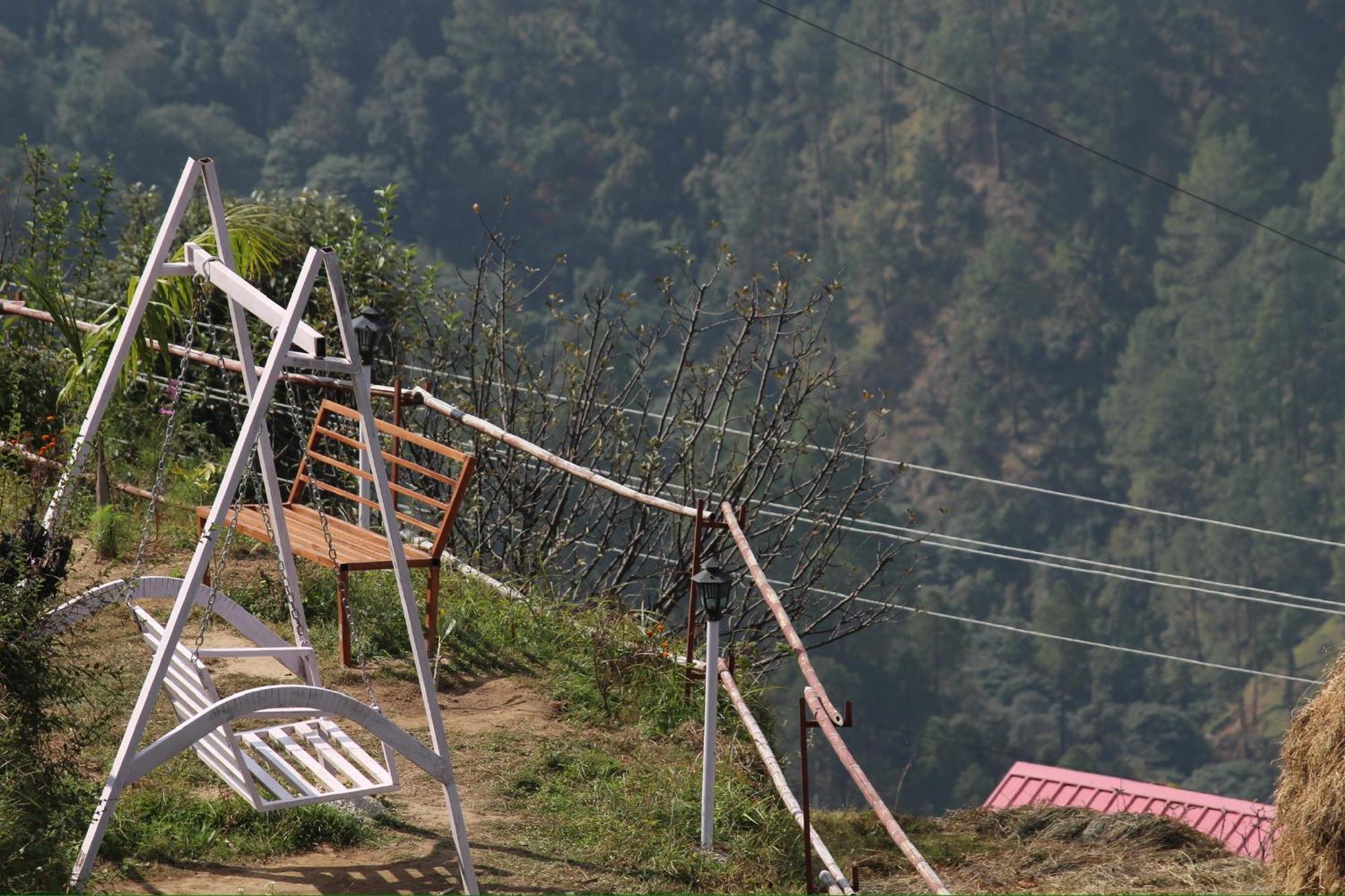 Nivriti Stays Kanatal Extérieur photo