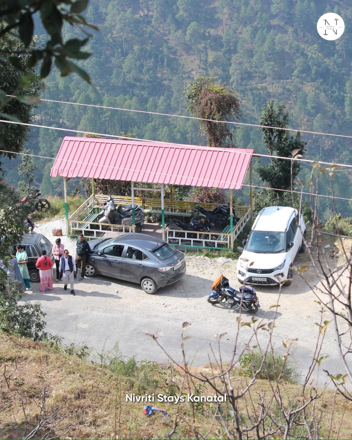 Nivriti Stays Kanatal Extérieur photo