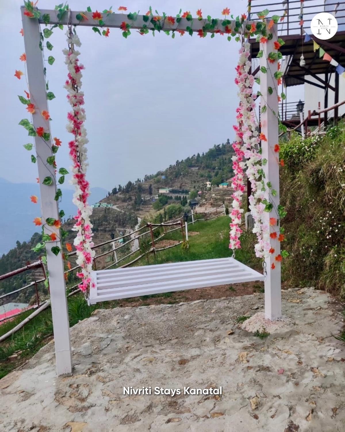 Nivriti Stays Kanatal Extérieur photo