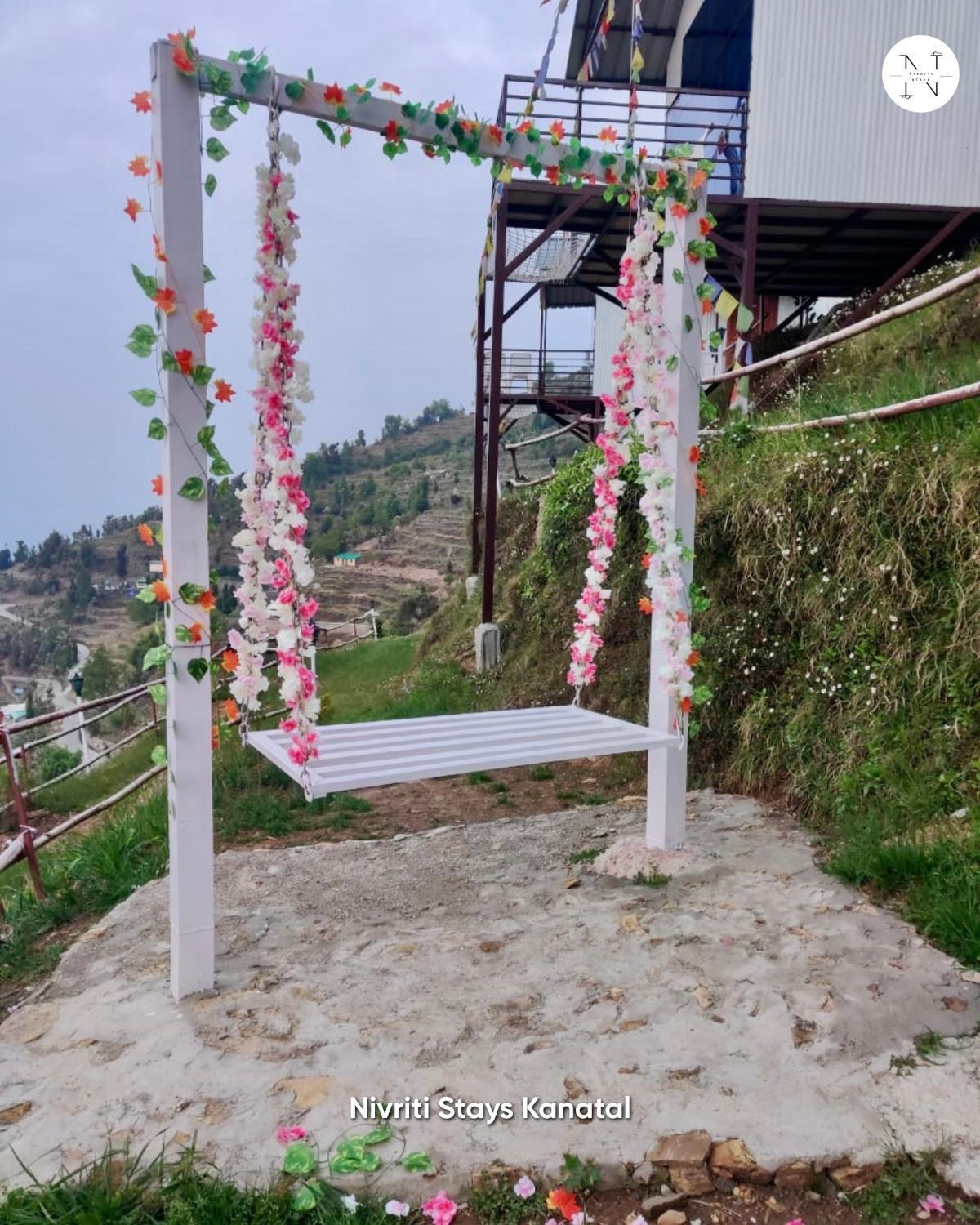 Nivriti Stays Kanatal Extérieur photo